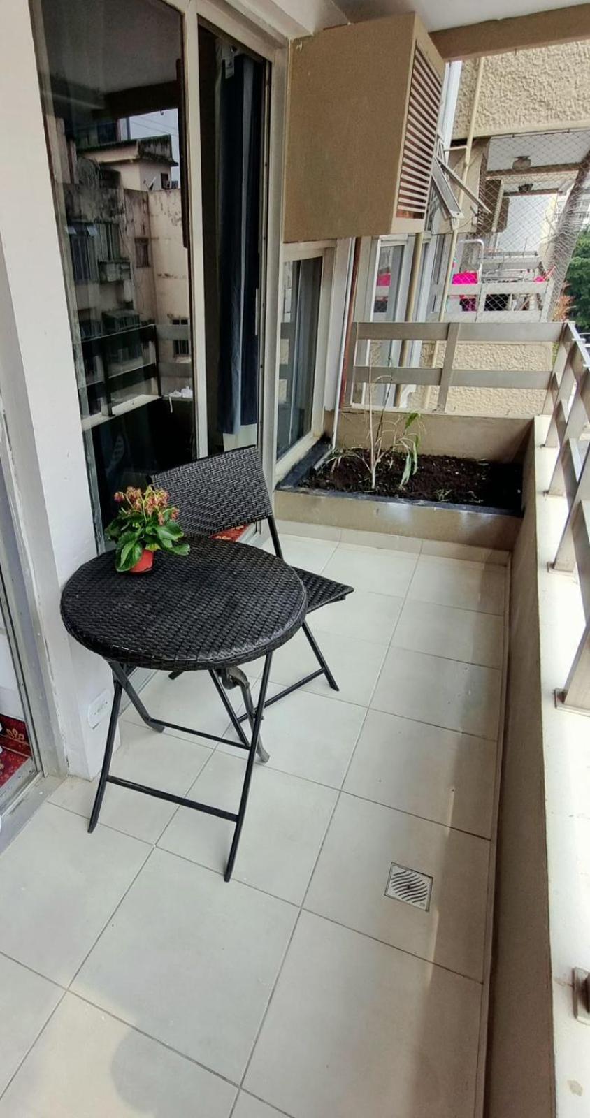 Apartamento 2 Quadras Da *